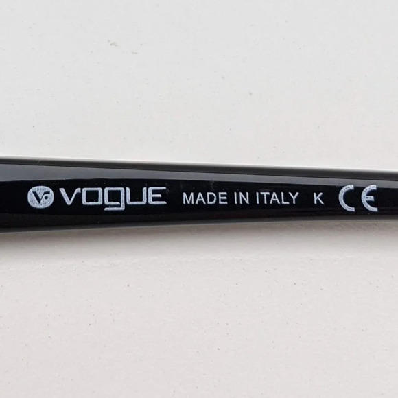 🕶️Vogue VO2832-S-B 2266/8E Sunglasses 57/18 135 /KAA412🕶️ - Picture 4 of 6
